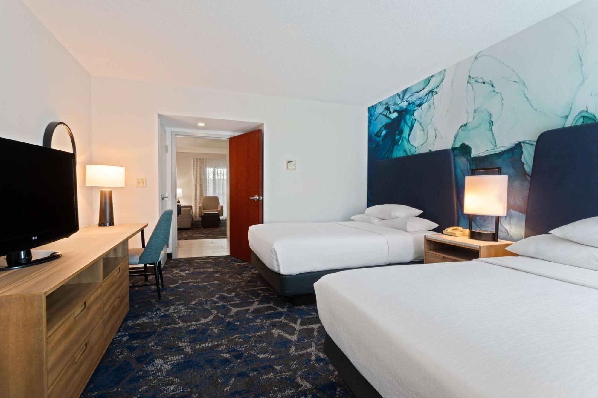 Embassy Suites By Hilton Tampa Usf Near Busch Gardens Extérieur photo